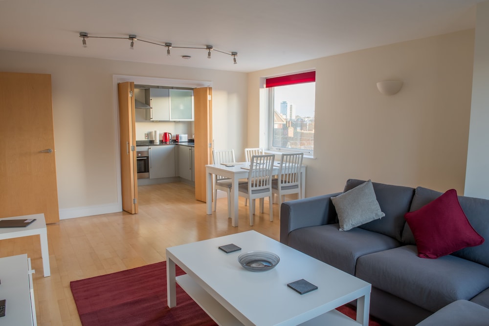 Toothbrush Apartments - Ipswich Friar St