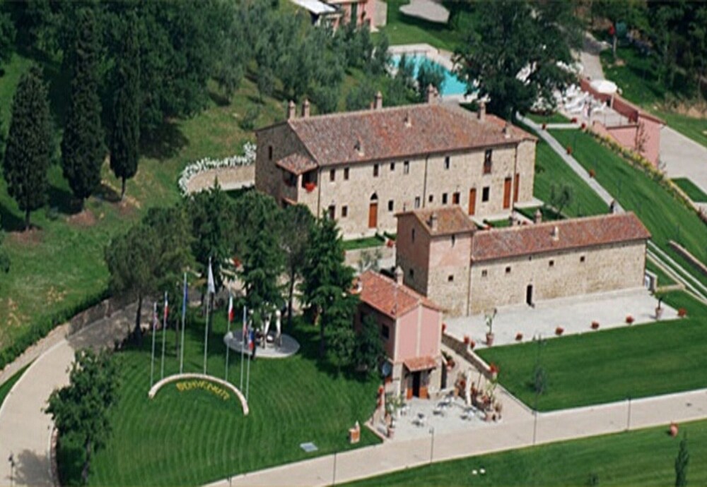 Leonardo With Whirlpool Sauna and Pool