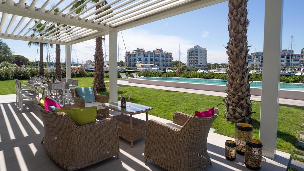 Rn-f244-onel10at - Portoverde Beach Villa 12