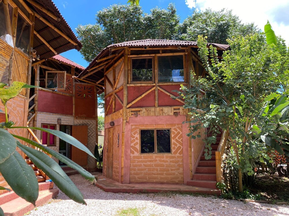 ECONOIS Jardim Permacultural