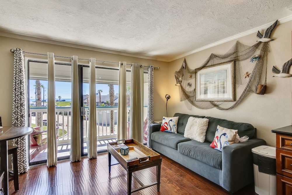 Casa Del Mar 180 - Coastal Condo