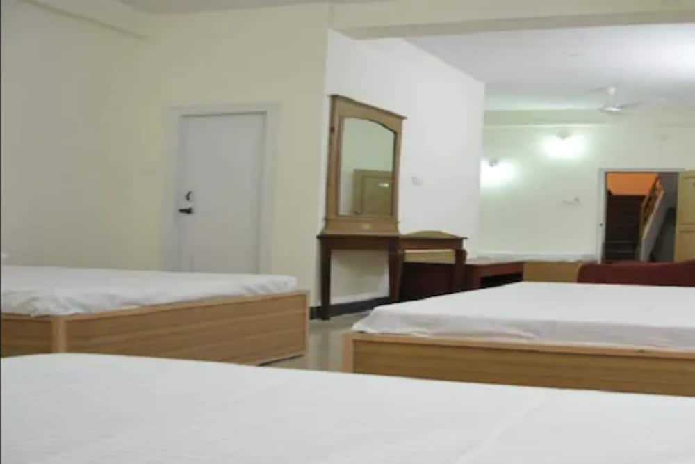 Goroomgo Mahalakshmi Comfort Mysore
