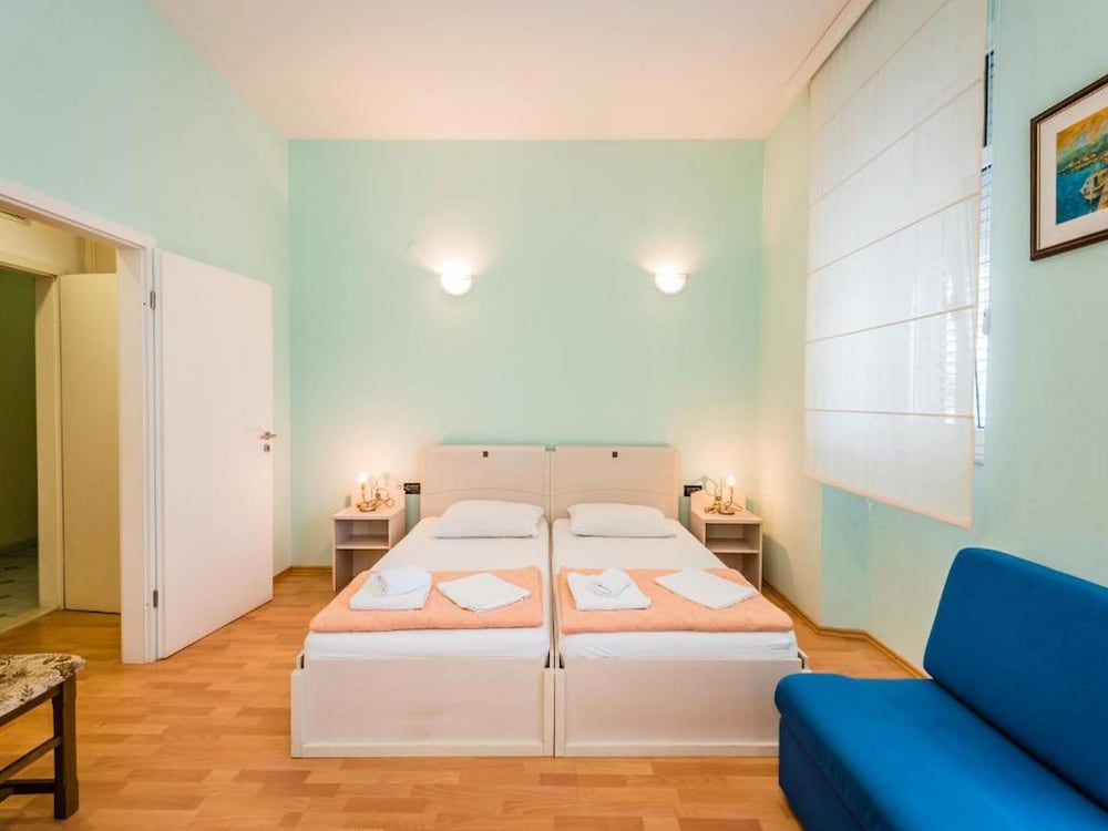 Guesthouse Aurora