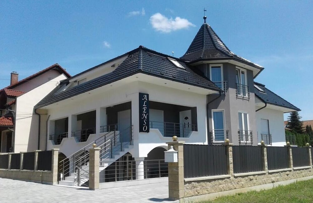 Alenso Guesthouse Hévíz