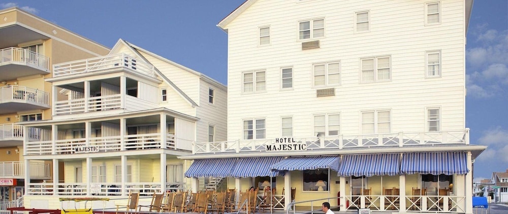 Majestic Hotel & Apartments