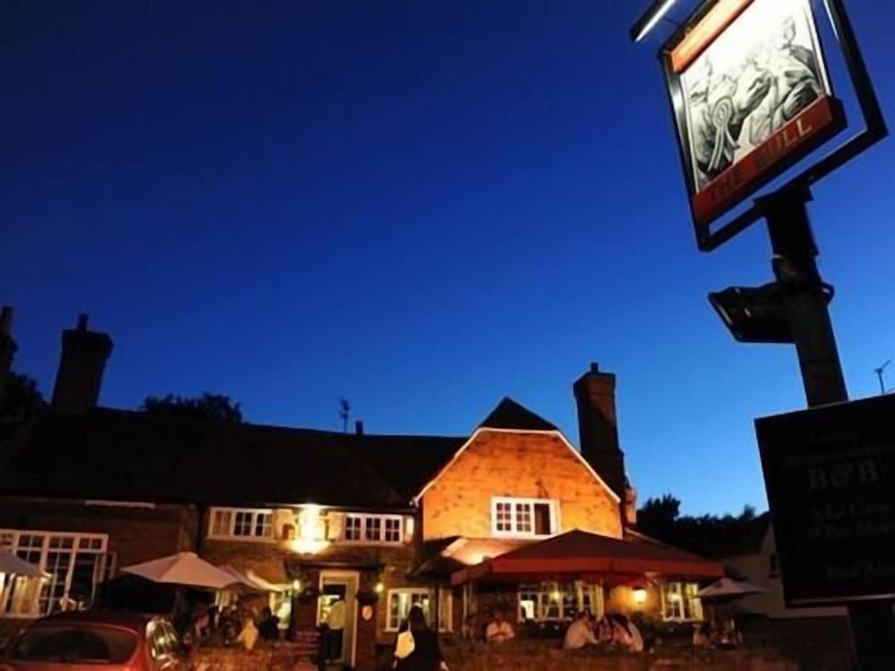 The Bull at The Green