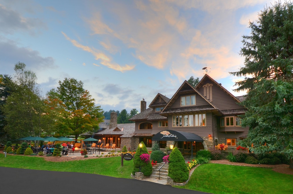 The Lodge at Chetola Resort