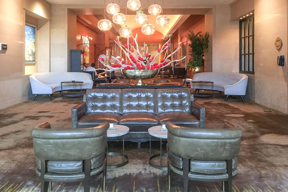 Luxury Four Seasons Resort Great Views