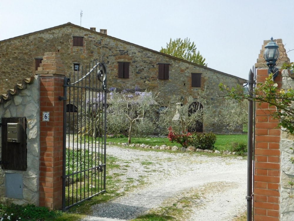 Maremma 1 Apartment in Ancient Farm in Tuscany