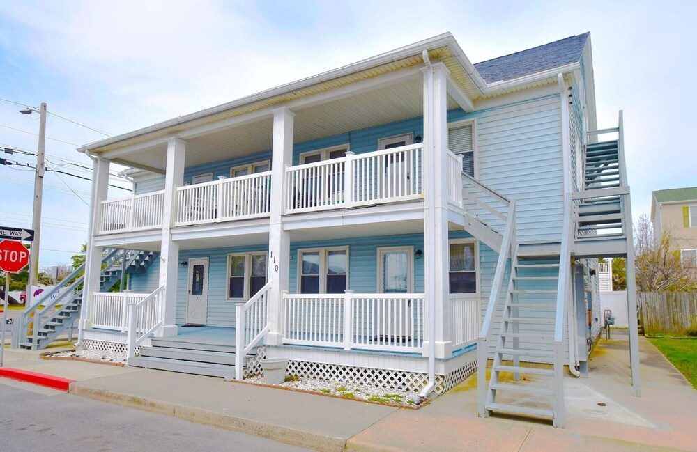 Four Winds 4 2 Bedroom Condo by Redawning