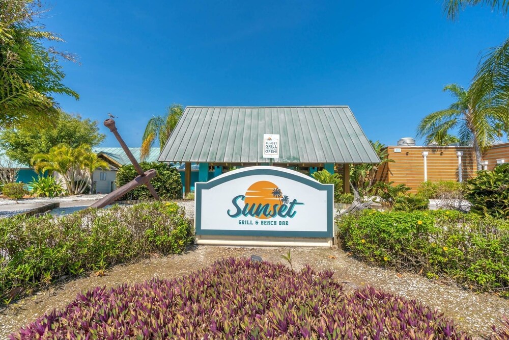 209 Little Harbor Inn