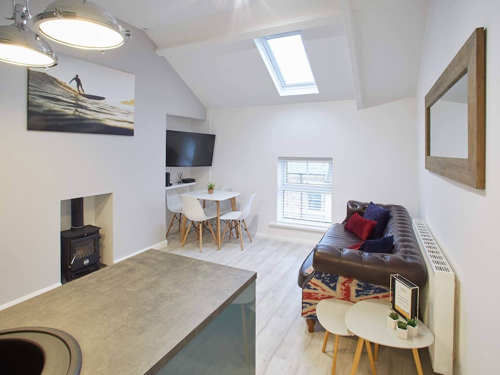 The Surfer s Loft Apartment
