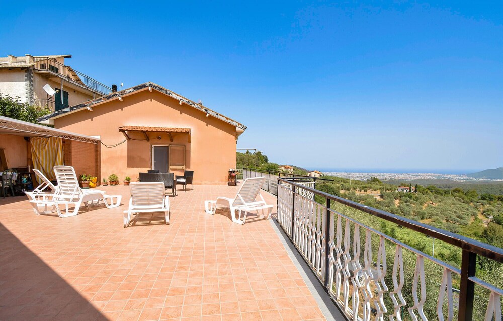 Nice Apartment in Arnasco With Wifi and 2 Bedrooms