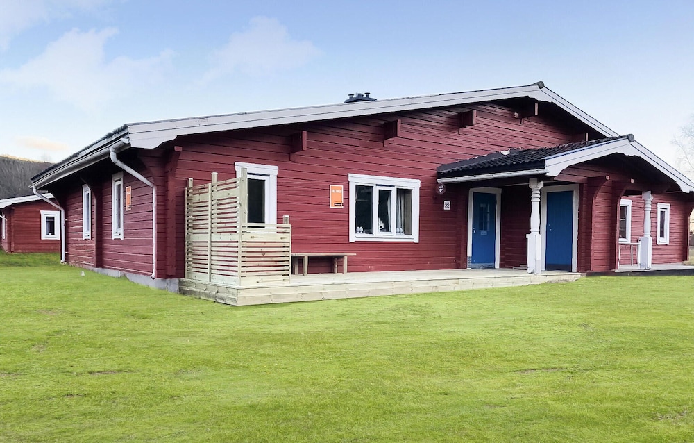 Amazing Apartment in Sysslebäck With 3 Bedrooms, Sauna and Wifi