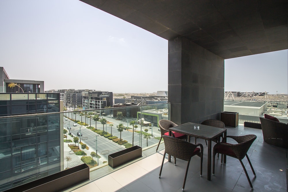 2BR Corner Unit Huge Balcony CityWalk B1