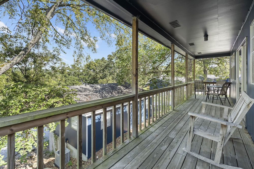 Kimberling Cove H19