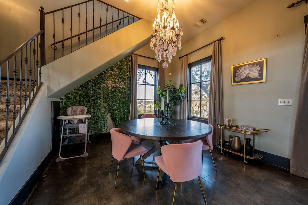 The Turnbull House by Boutiq