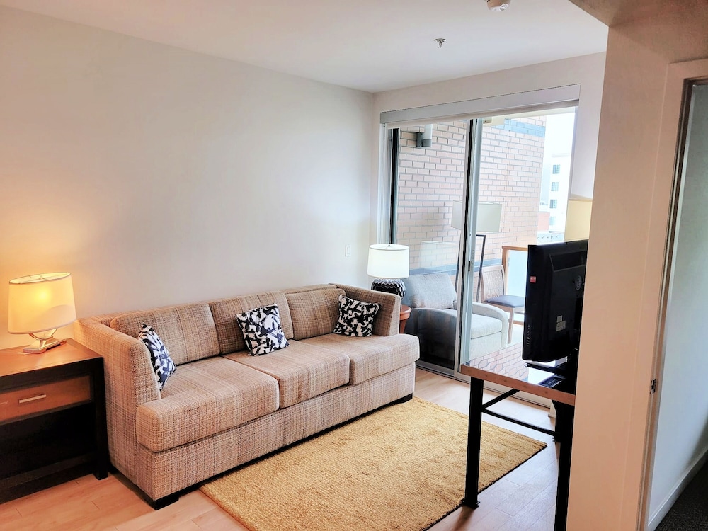 Santa Monica Promenade Condos