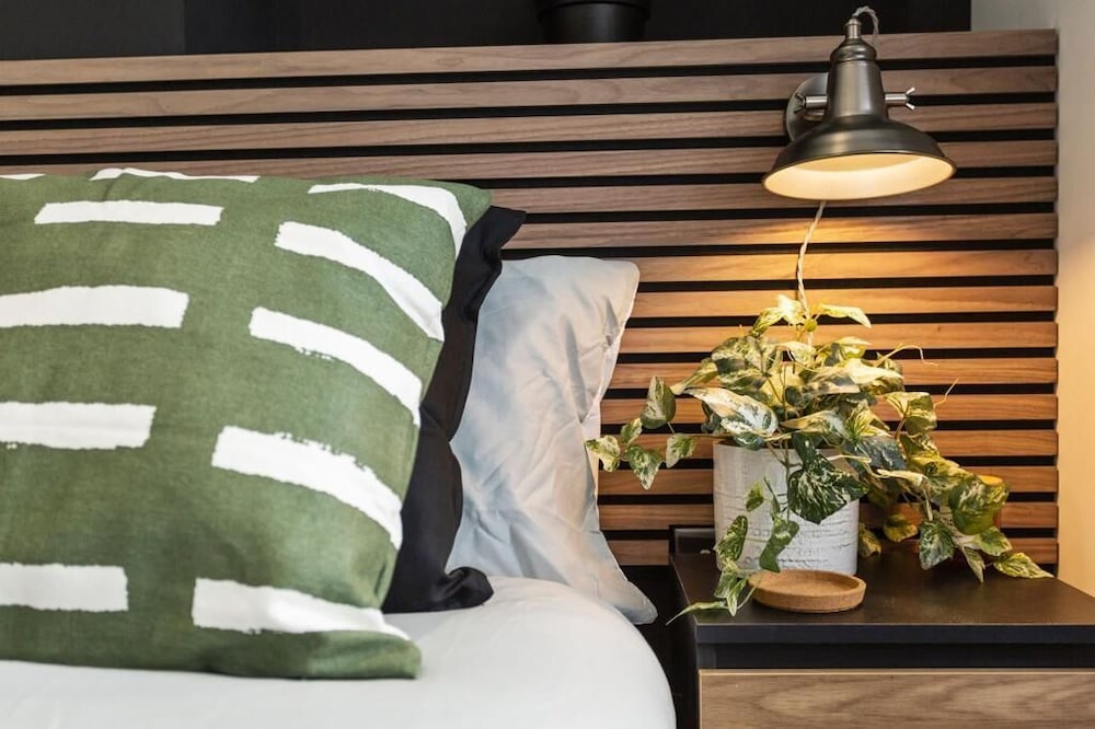 OnPoint-Modern & Fresh Studio Apt