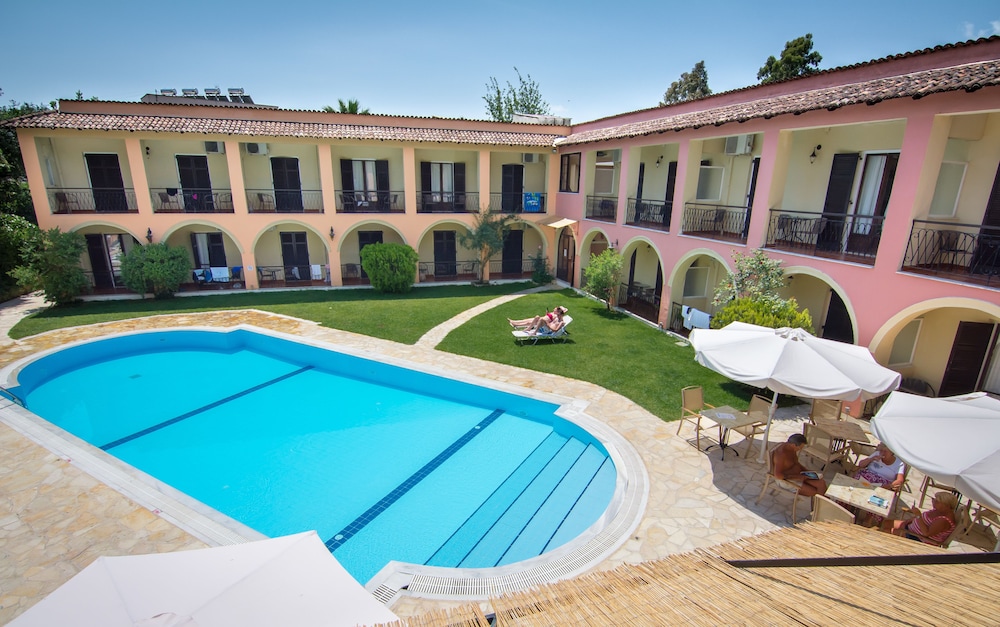 Annaliza Aparthotel