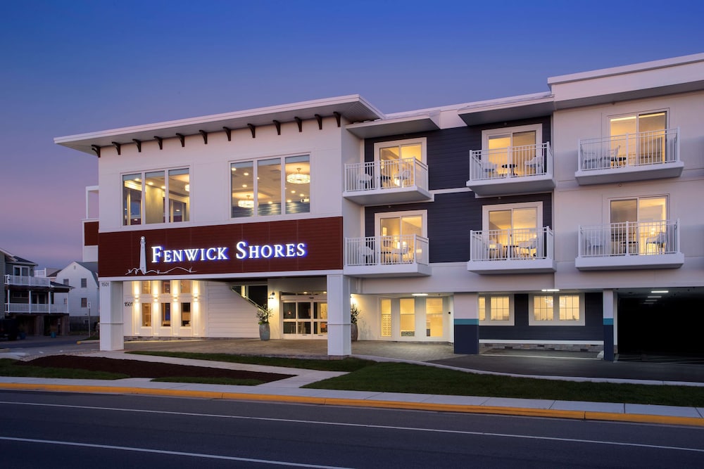 Fenwick Shores, Tapestry Collection by Hilton