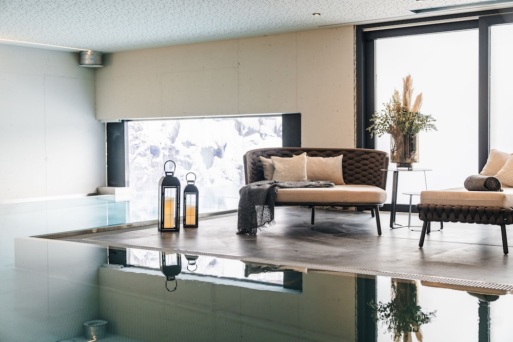 Arpuria l hidden luxury mountain home | Adults friendly