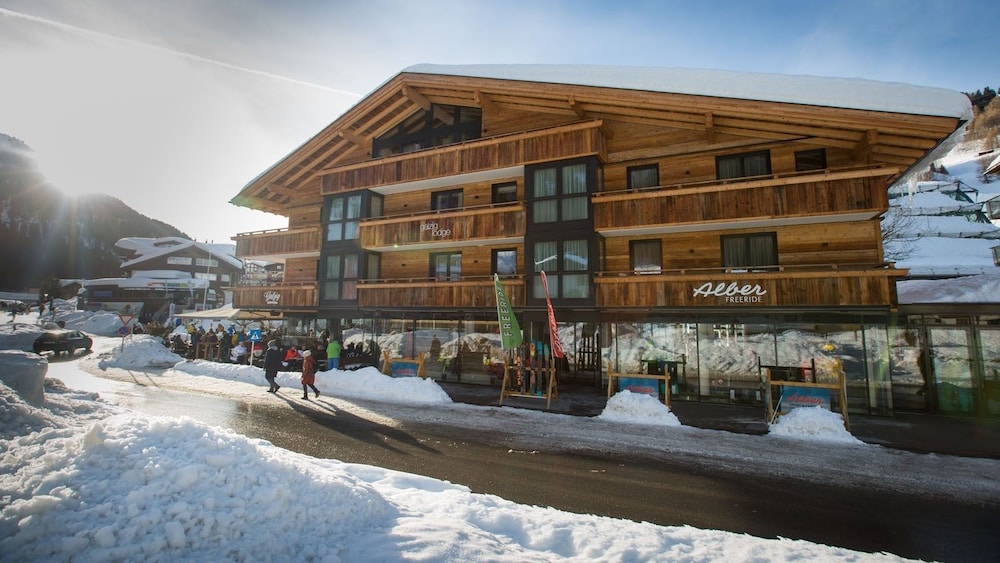 Galzig Lodge