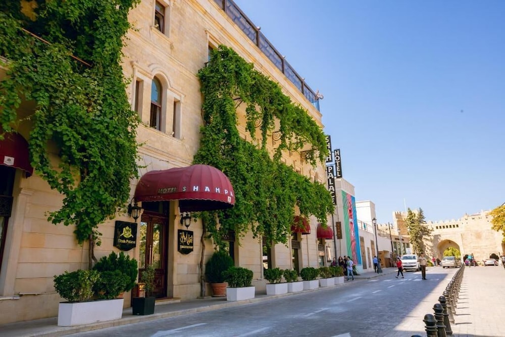 Shah Palace Luxury Museum Hotel