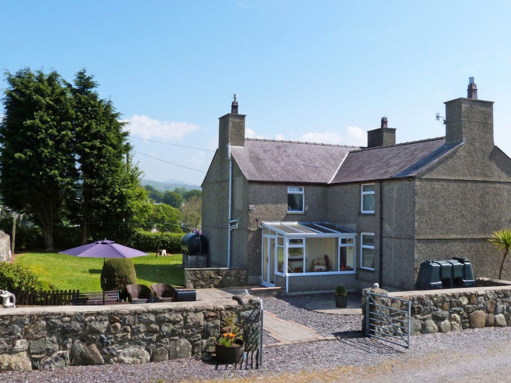 Ffermdyr Bont Bontnewydd