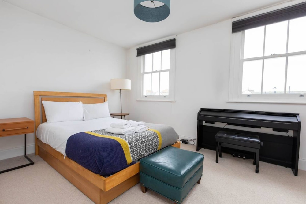 Bright 1 Bedroom Apartment in Hackney Near Colombia Road