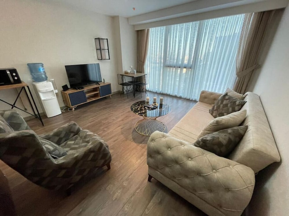 Modern Suite Apartment - Near Mall of Istanbul