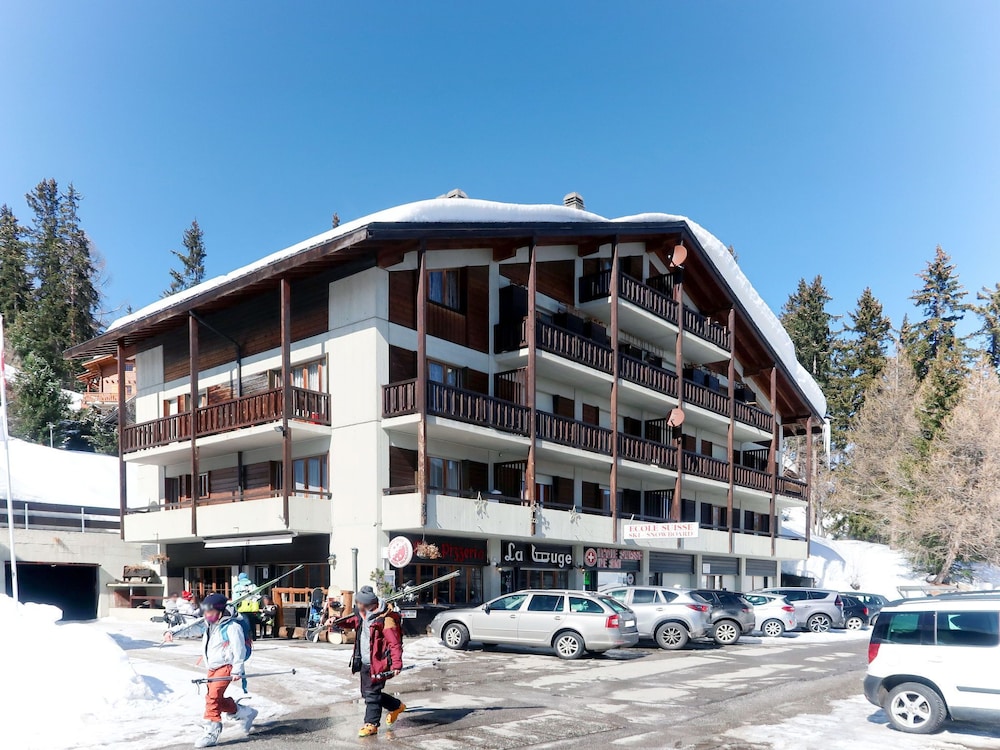 Mirabeau Vex in Vex With 1 Bedrooms and 1 5 Bathrooms