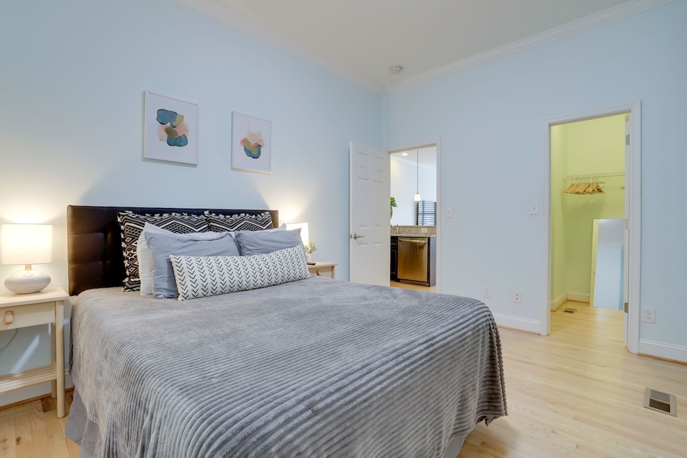 Exquisite 1 BR Apartment at Alexandria