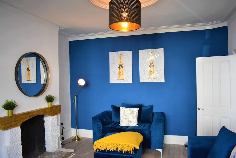 Cosy, Modern House Nearby Seafront - Southend