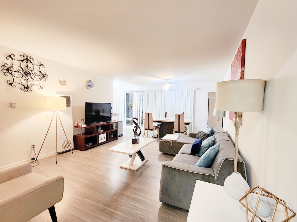 Executive Santa Monica Suites