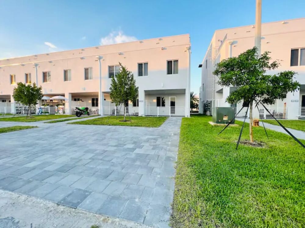 Rare Find! NEW Corner House by MIA Best of Doral