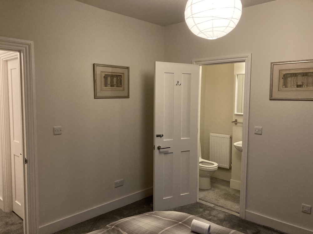 Inviting Studio Flat in London, England, UK