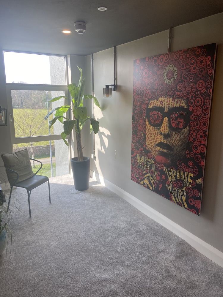 Hotel67