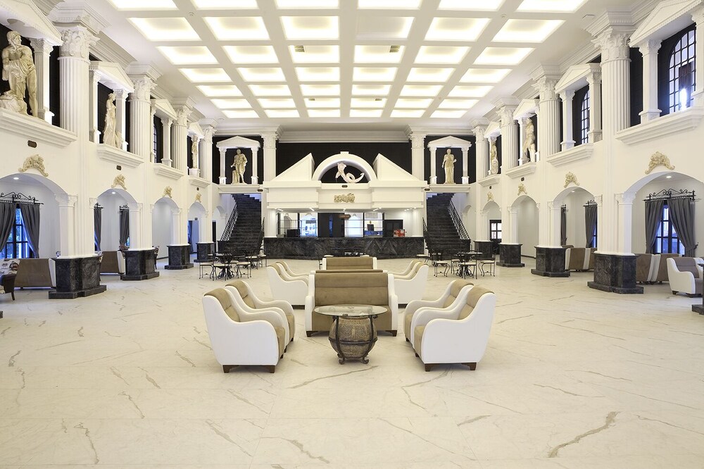 Lucas Didim Resort