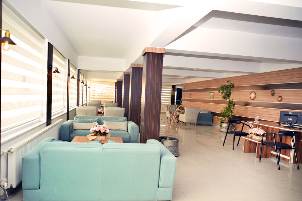 LE RESORT HOTEL