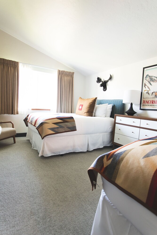 New Upscale Adventure Hub~ski Resorts, Backcountry & Park City 3032 1 Bedroom Apts by Redawning