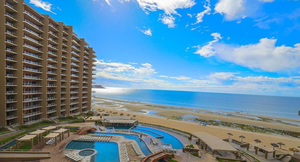 Las Palomas 5-Star Resort