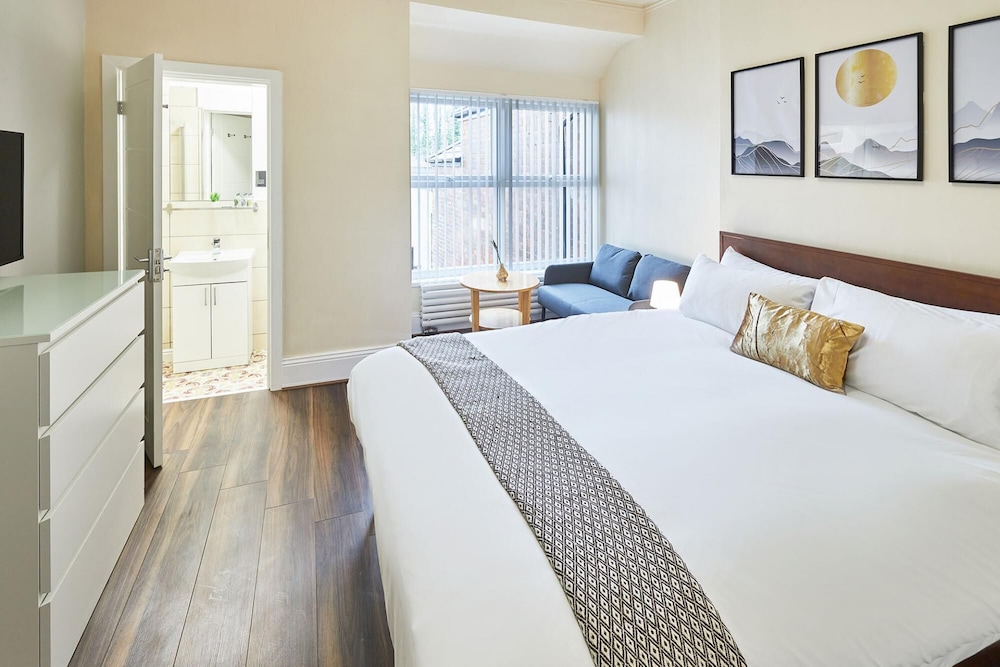 Host Stay Serenity Suite