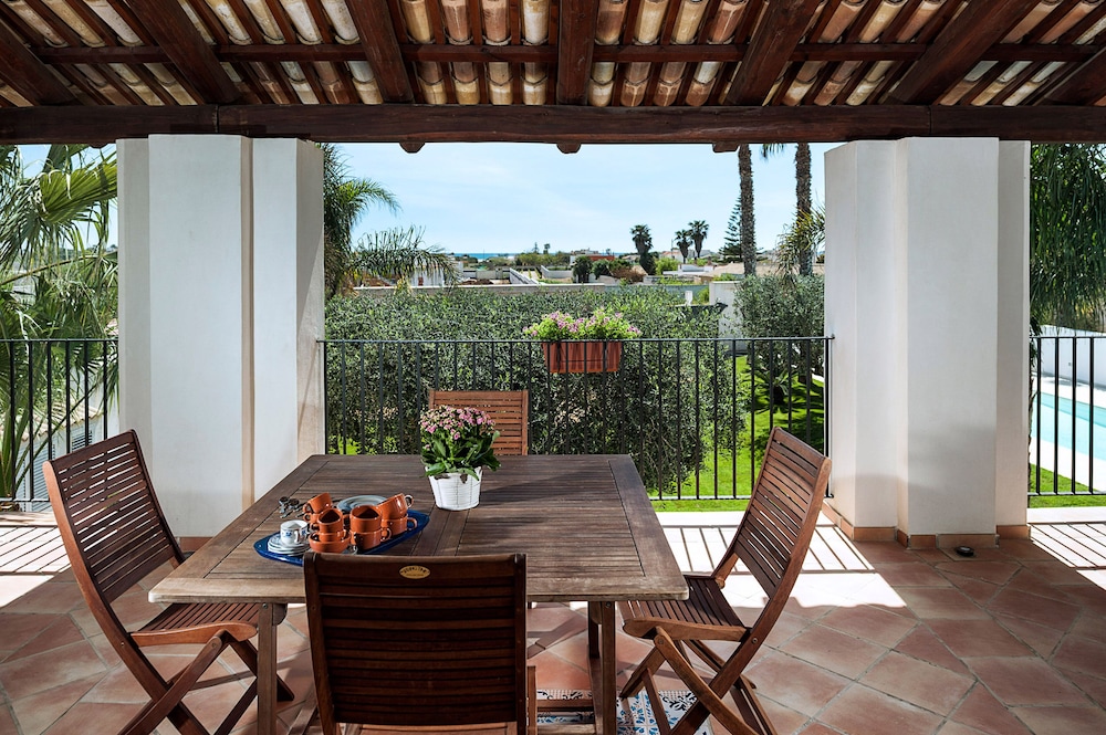 Beautiful Apartment in Villa With Swimming Pool by Beahost Rentals