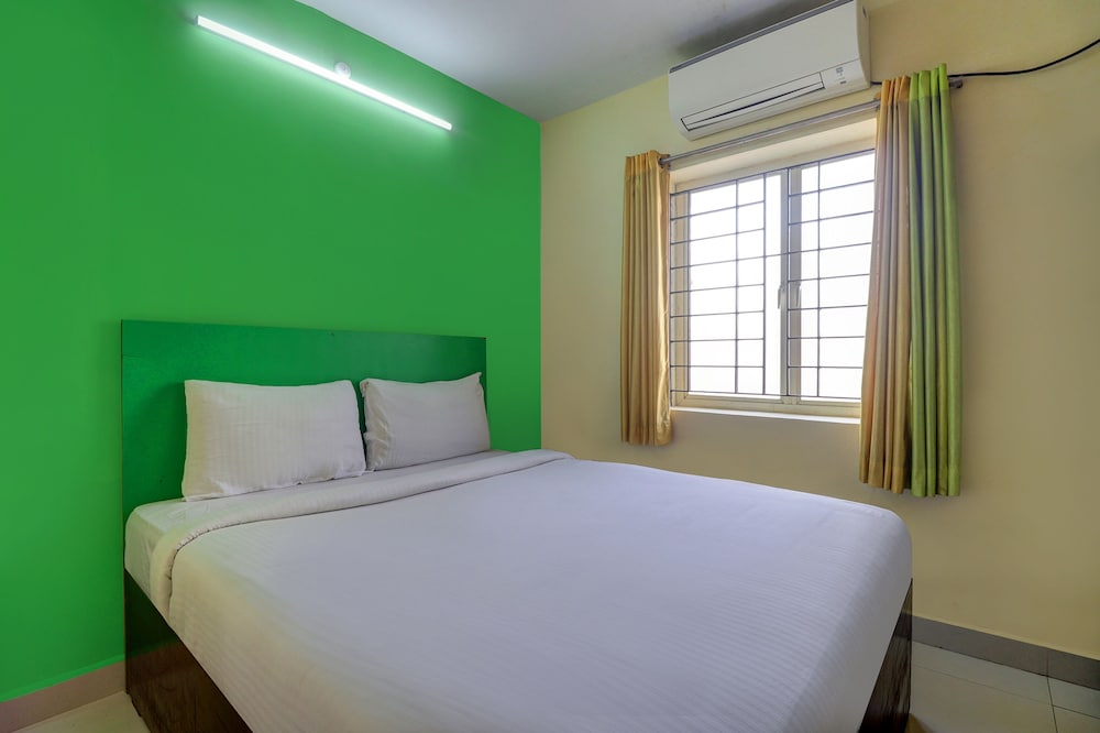 Fabhotel Green Tree Inn