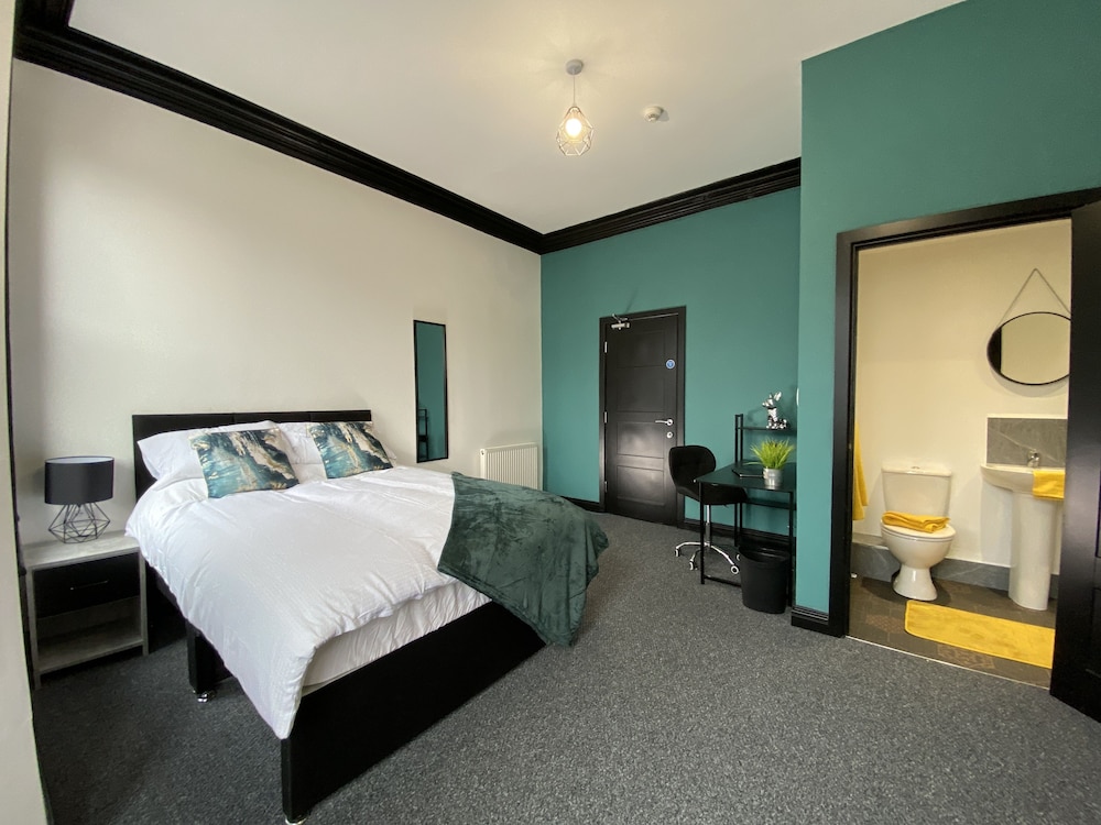 Southport Central En-Suite Rooms