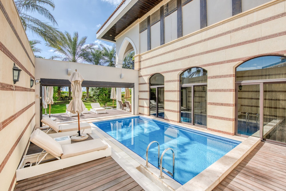 Maison Privee - Majestic Resort Villa with Private Pool on The Palm
