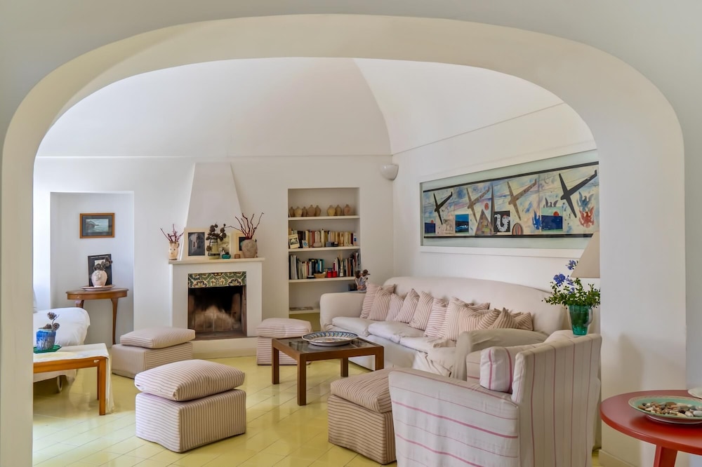 Historic Capri 1890 Entire Villa