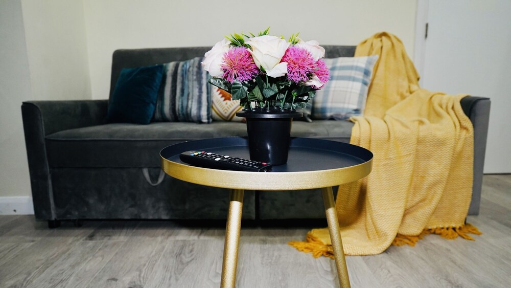 Beautiful Ground Floor Apt Cranbrook Rd Ilford