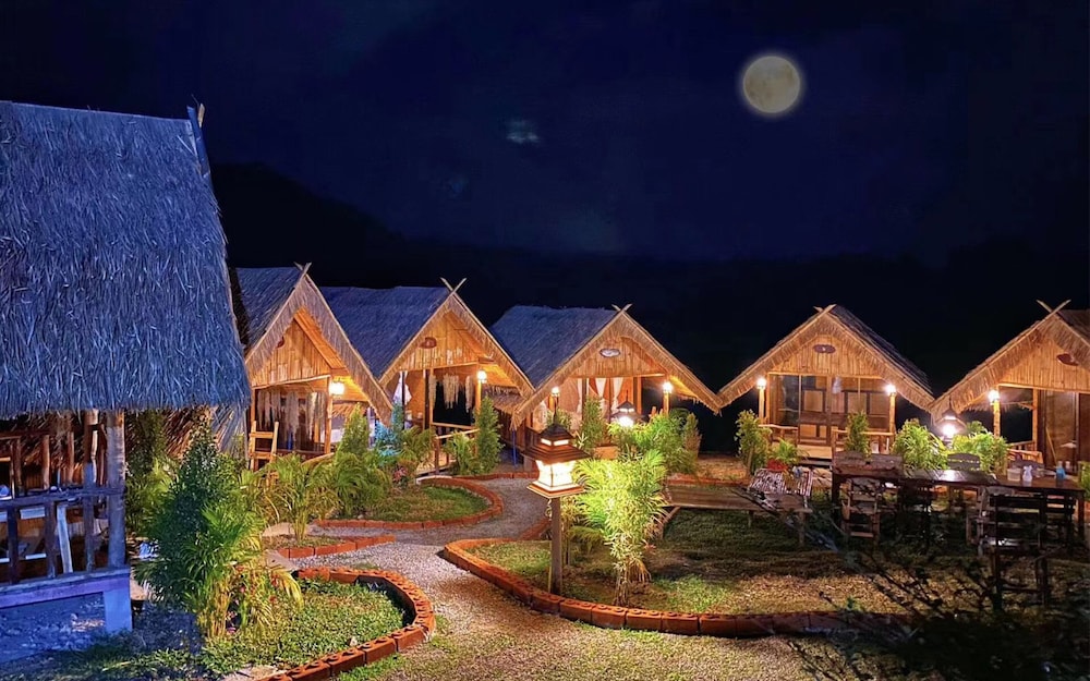Maiwang Elephant Hostel